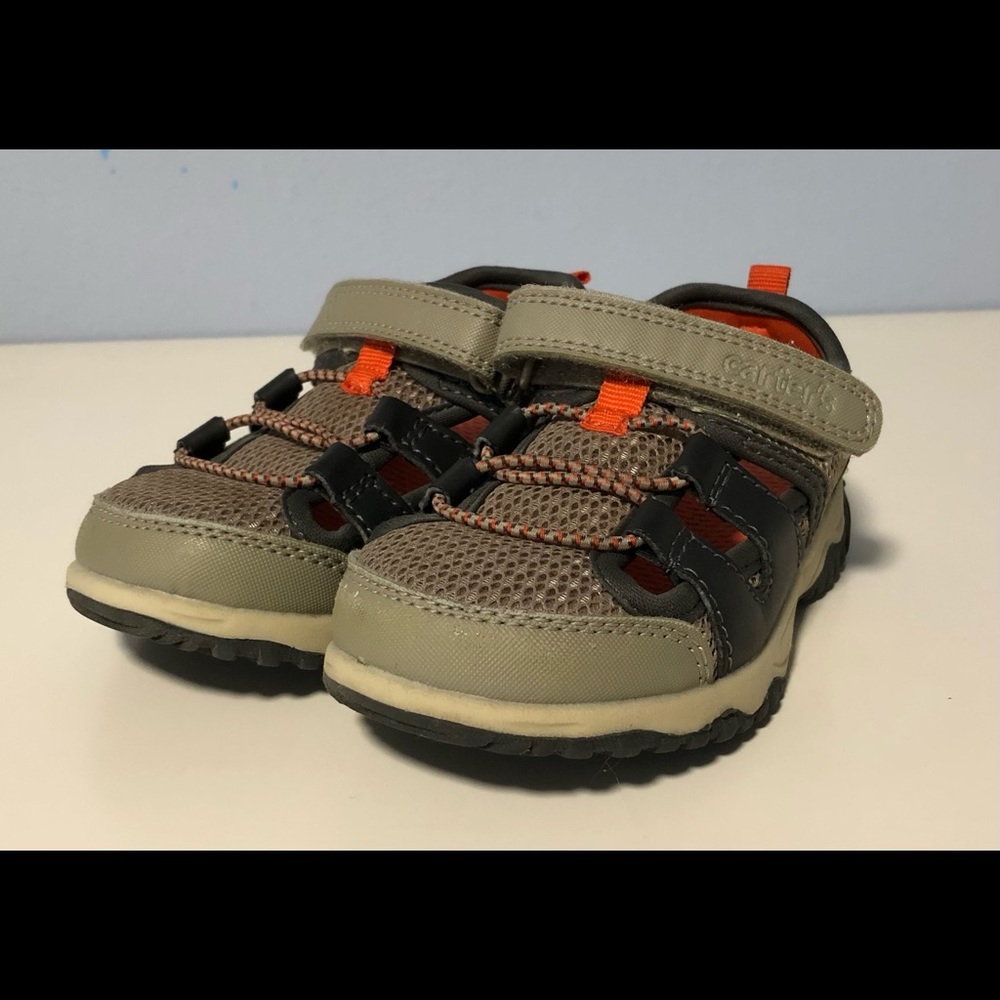 Cater's Toddler Boy's Hook and Loop Play Sandals. Size 8.
